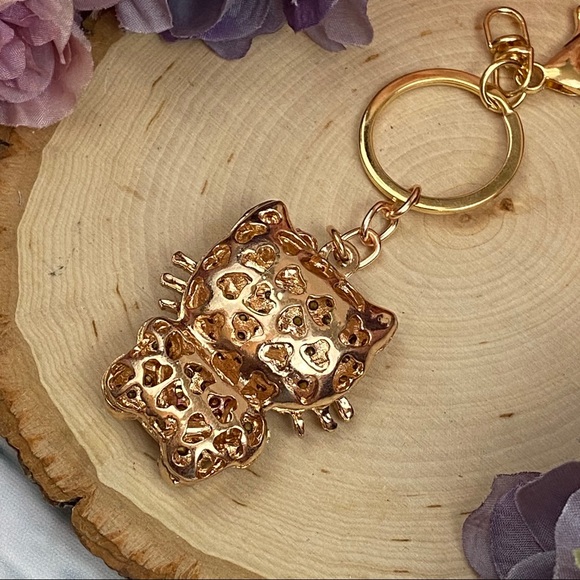 Hello Kitty w/ Heart Crystals on a Gold Keychain - Picture 15 of 16